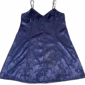 Victoria's Secret • Vintage 90s Slip Dress